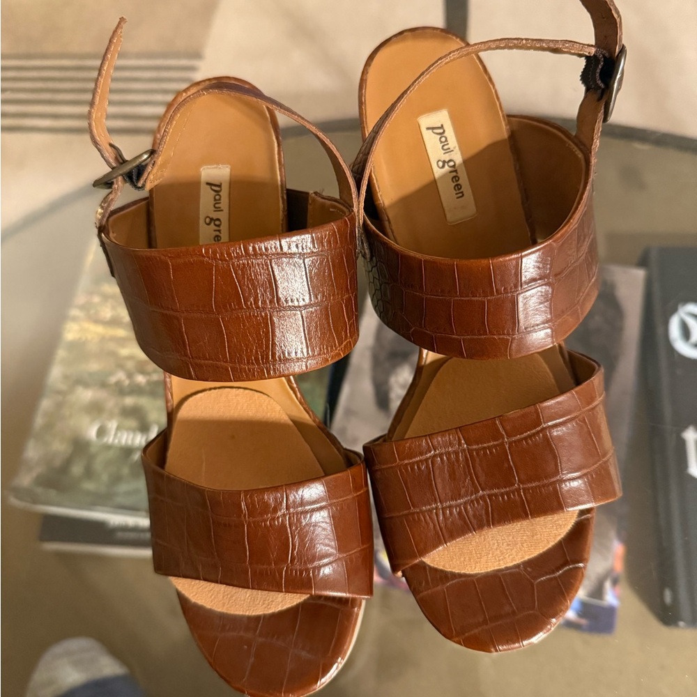 BRAND NEW Paul Green Sandals! Size 6.5